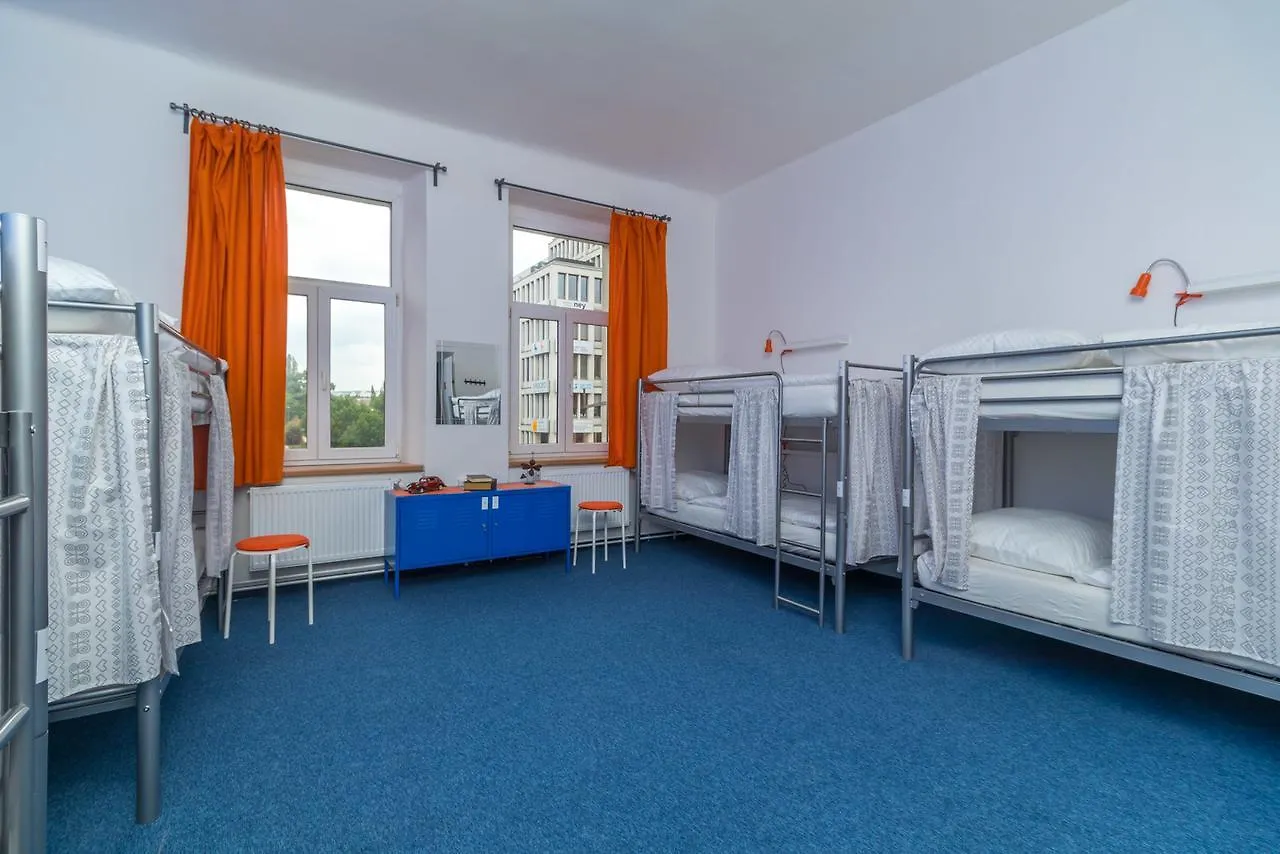 New Hostel In Prag 3*,